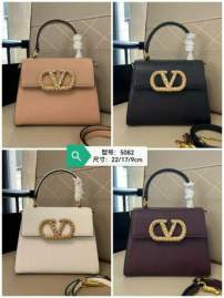 Picture of Valentino Handbags _SKUfw214922115fw